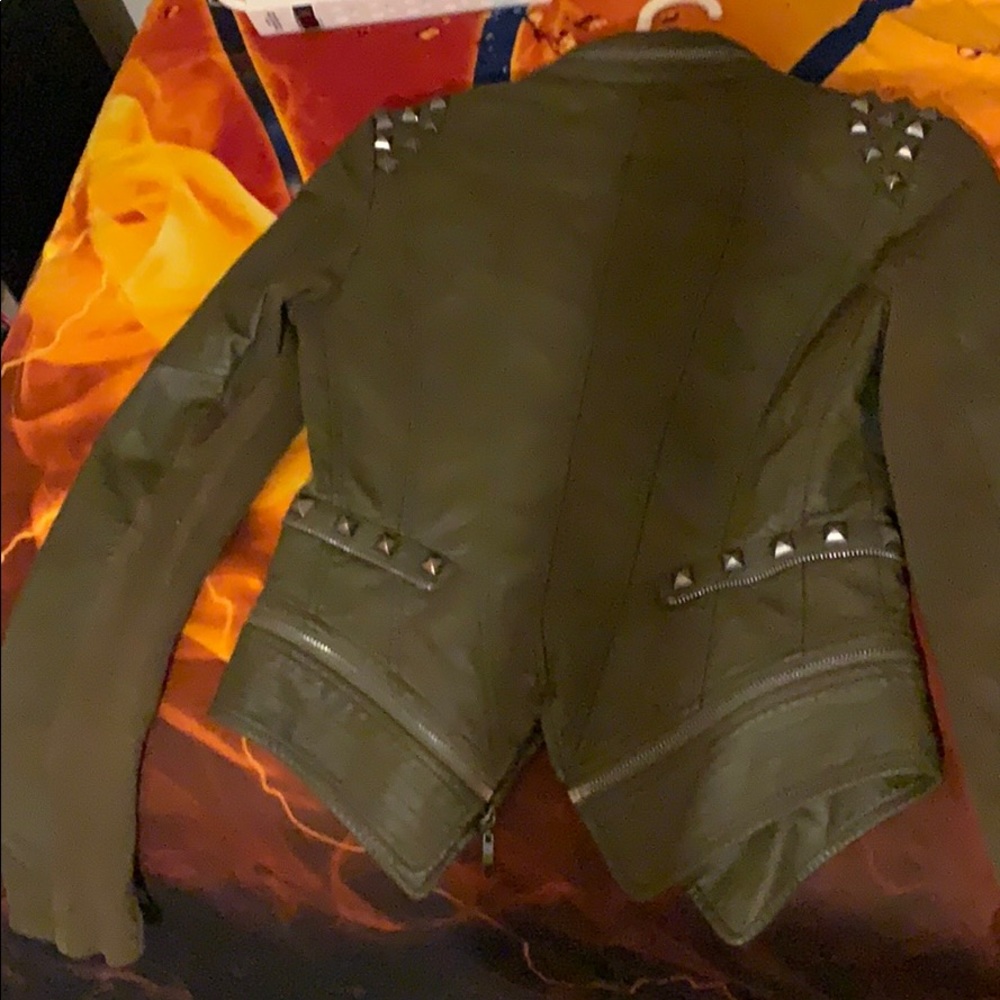 Jacket - Picture 9 of 10